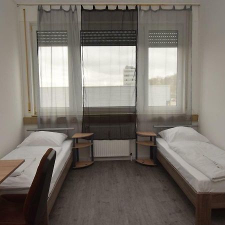 Monteurzimmer Messe Airport Wolfschlugen Екстериор снимка