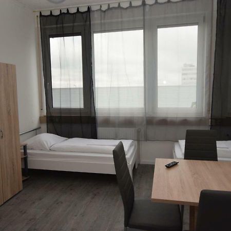 Monteurzimmer Messe Airport Wolfschlugen Екстериор снимка