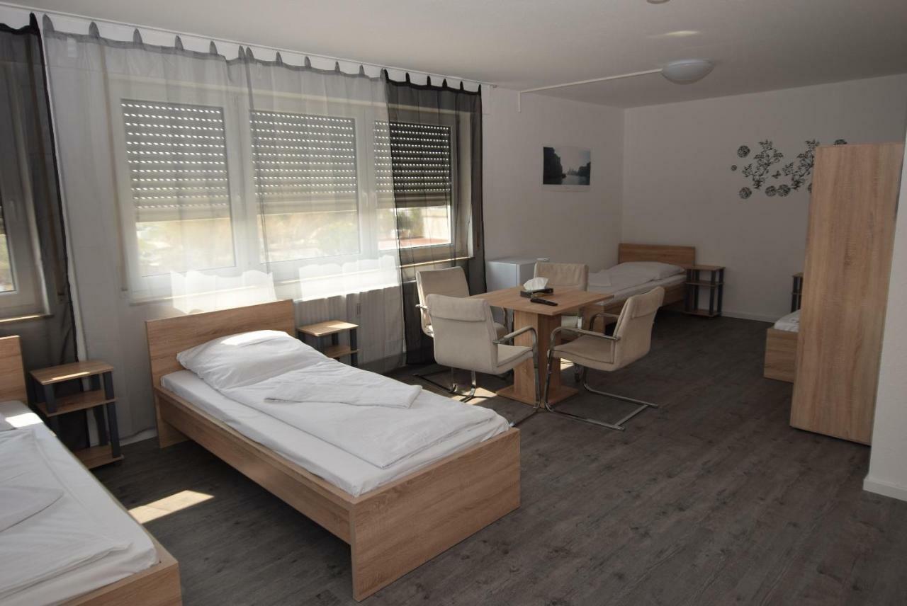 Monteurzimmer Messe Airport Wolfschlugen Екстериор снимка
