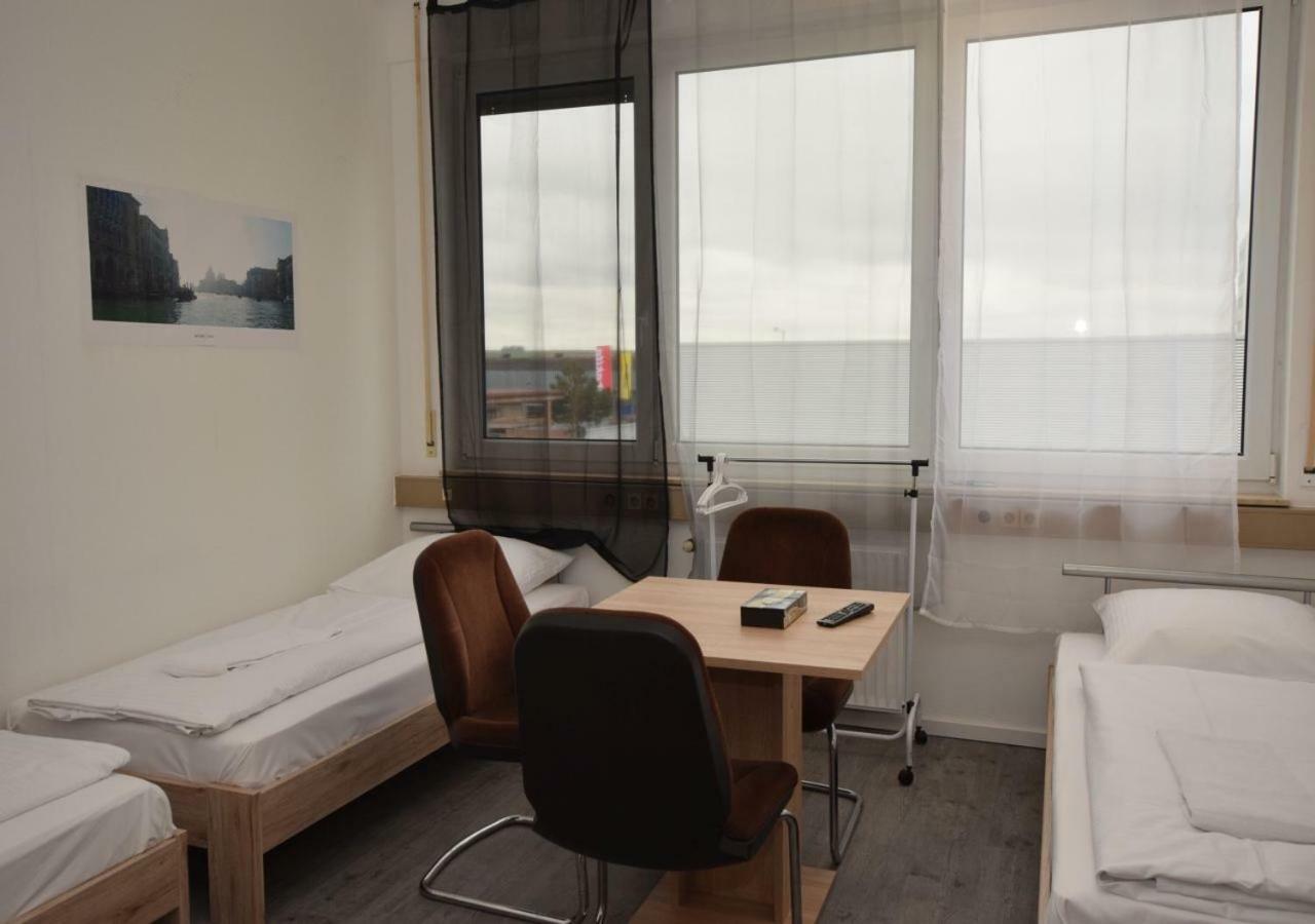 Monteurzimmer Messe Airport Wolfschlugen Екстериор снимка